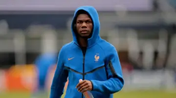 “آس” تكشف سبب الخروج المقلق لـ تشواميني خلال مباراة فرنسا والبرازيل